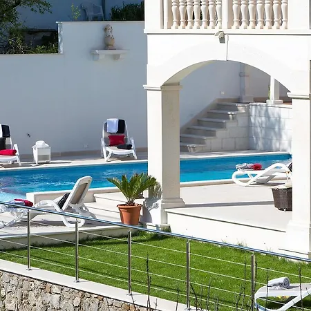 Villa Villa Arion Prijevor